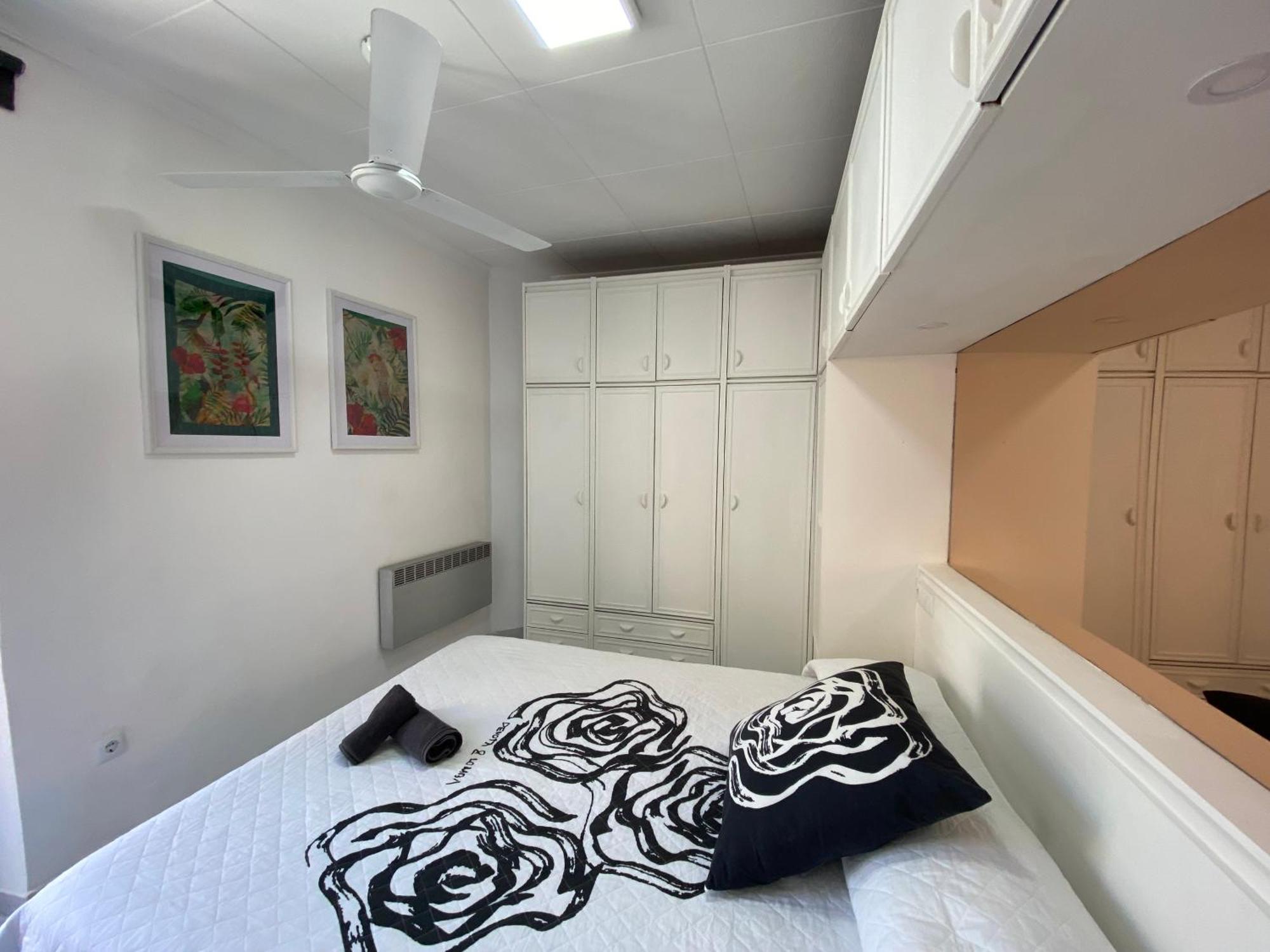 Apartaments Portbou Costa Brava Esterno foto